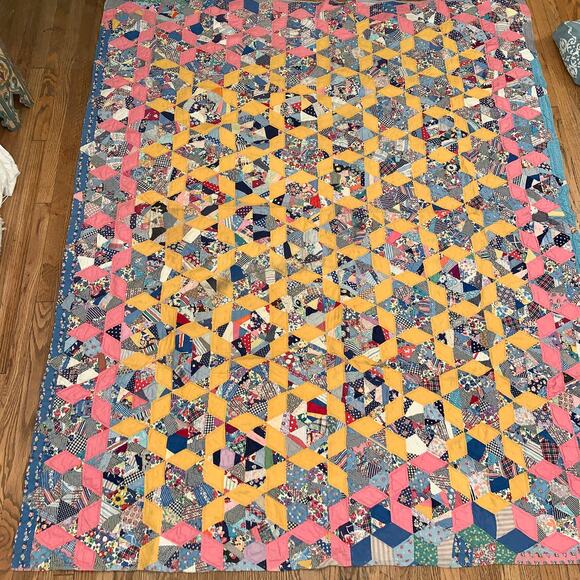 Antique Other - LARGE UNIQUE 1940's PINK YELLOW ANTIQUE STAR QUILT